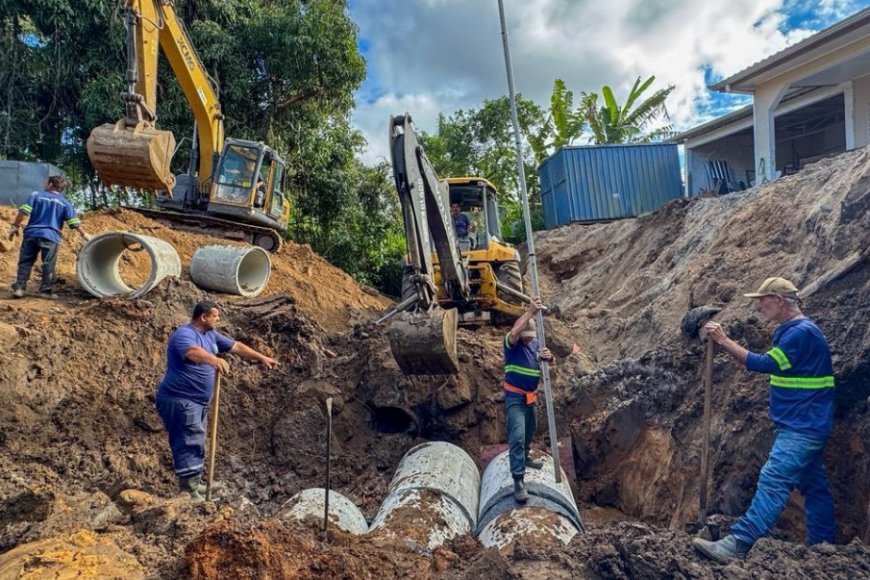 Prefeitura realiza obra de drenagem no Parque São João para evitar alagamentos