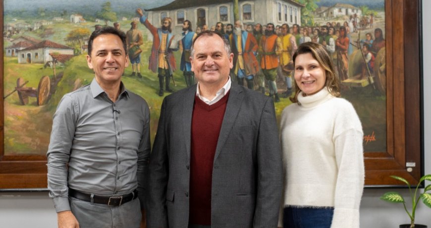 Prefeitura de Paranaguá apresenta novo secretário de Administração