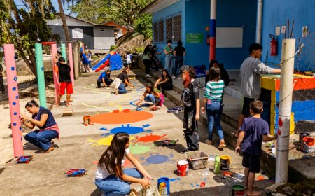 Oficina de Pintura reúne comunidade e transforma escola da Ilha de Eufrasina