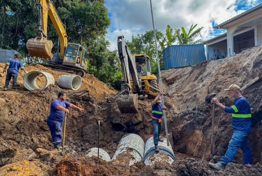 Prefeitura realiza obra de drenagem no Parque São João para evitar alagamentos