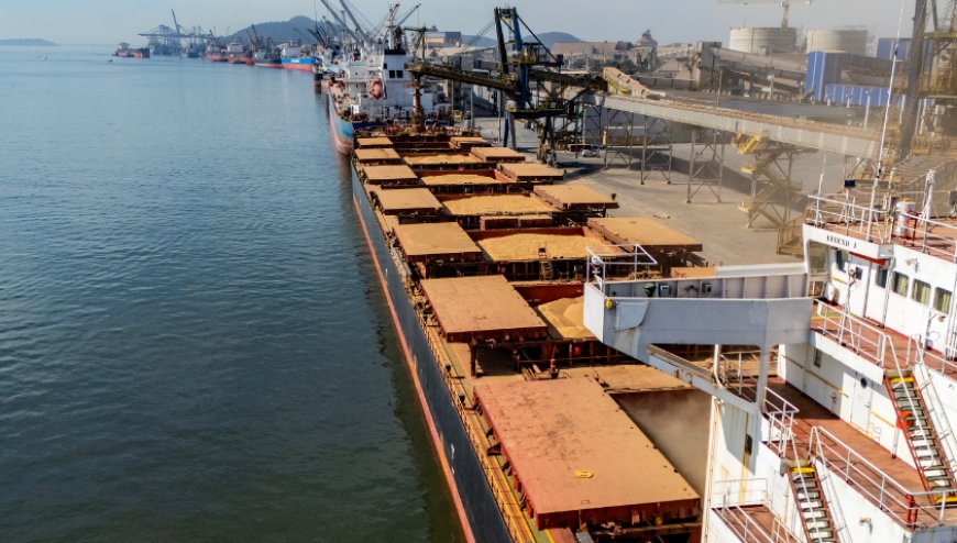 Porto de Paranaguá amplia calado para navios graneleiros e aumenta capacidade de exportação