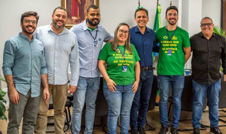 Prefeito Adriano Ramos recebe representantes da nova loja Havan
