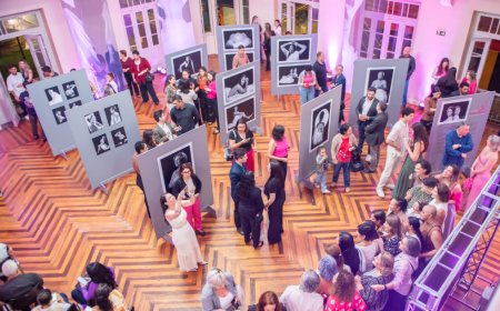 Prefeito Adriano Ramos e vice-prefeita Fabiana Parro participam de abertura da Exposição “Fênix, O Renascer”