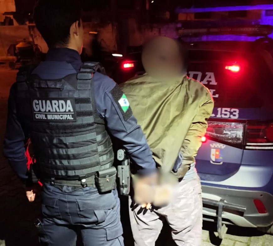 Homem ameaça companheira com foice e acaba preso pela GCM em Pontal do Paraná