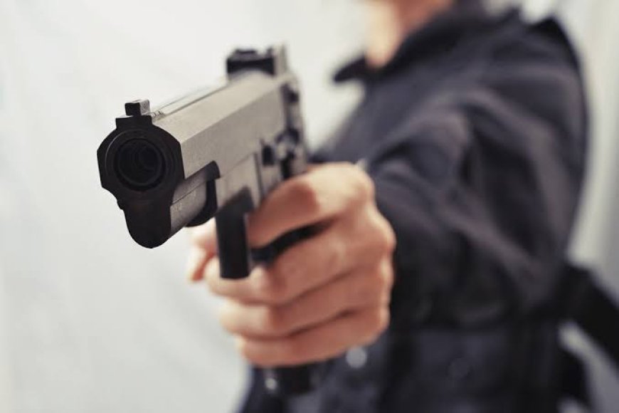 Funcionários são rendidos durante assalto a supermercado em Alexandra