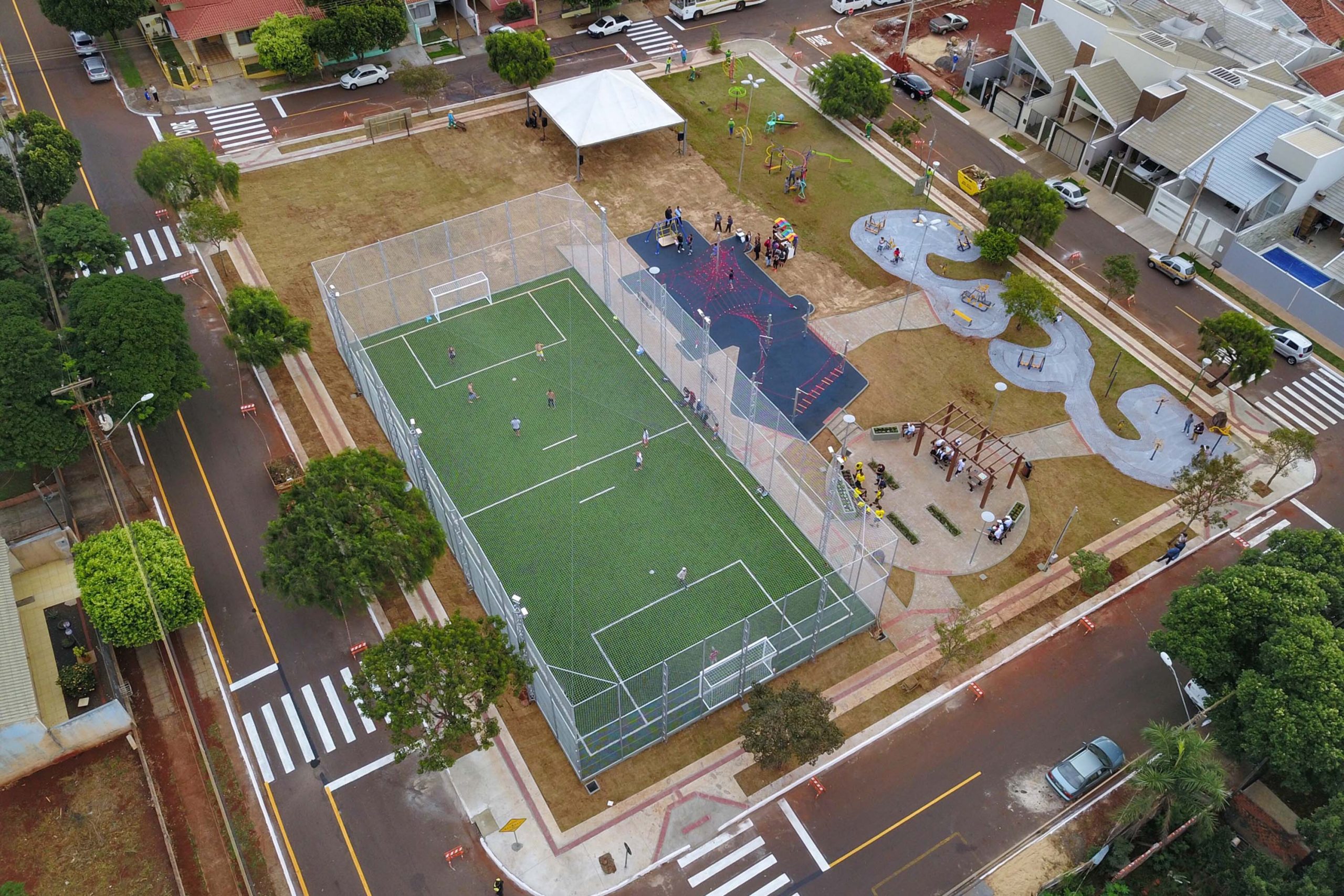 Estado investe R$ 1,1 bilhão em obras de esporte e lazer em diversas regiões do Paraná