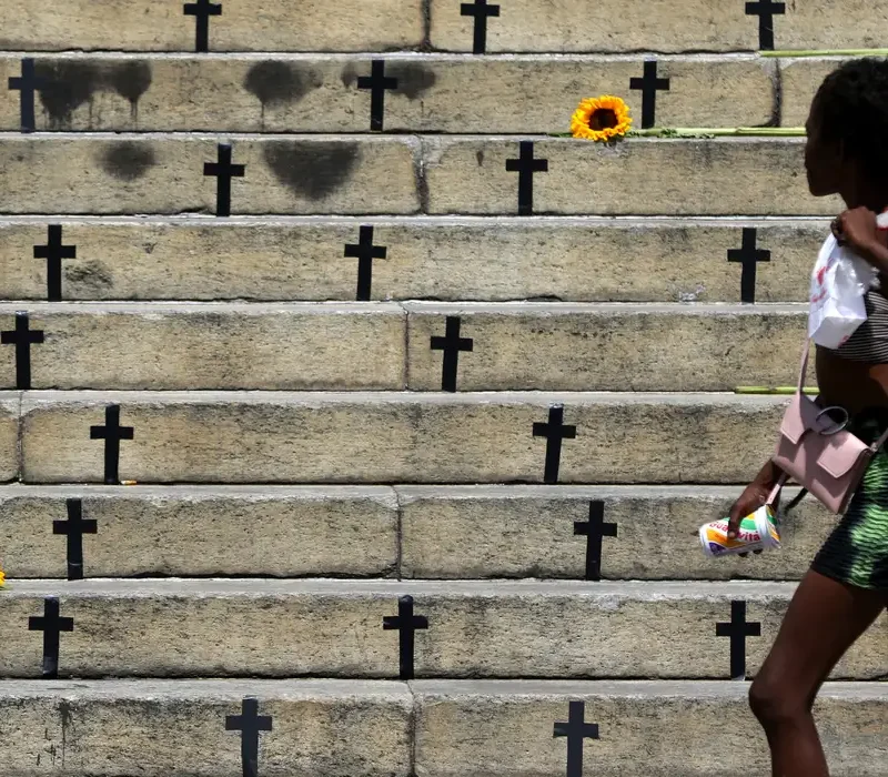 Mortes violentas caem 8,2% no país em 2025; feminicídios aumentam 4%