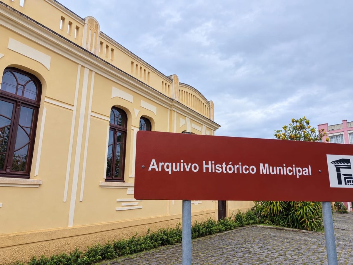 Arquivo Histórico Municipal de Antonina mantém atendimento e preserva a memória do município