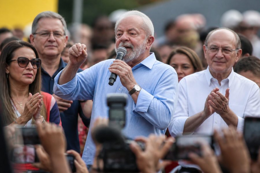 Lula e Alckmin se destacam em ato político em São Paulo