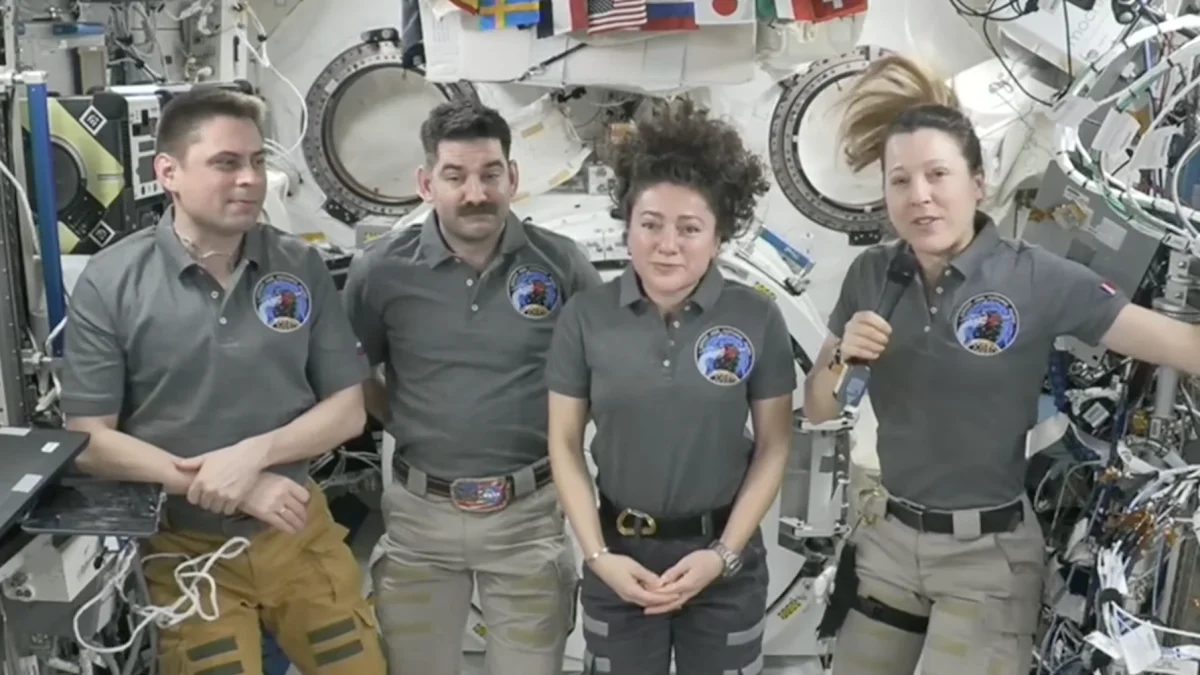 Astronautas da Crew-12 se preparam para voltar à Terra após 7 meses