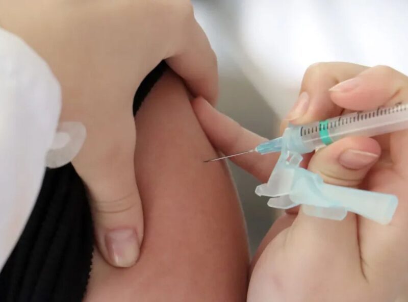 Londrina amplia vacinação contra meningite para jovens até 24 anos
