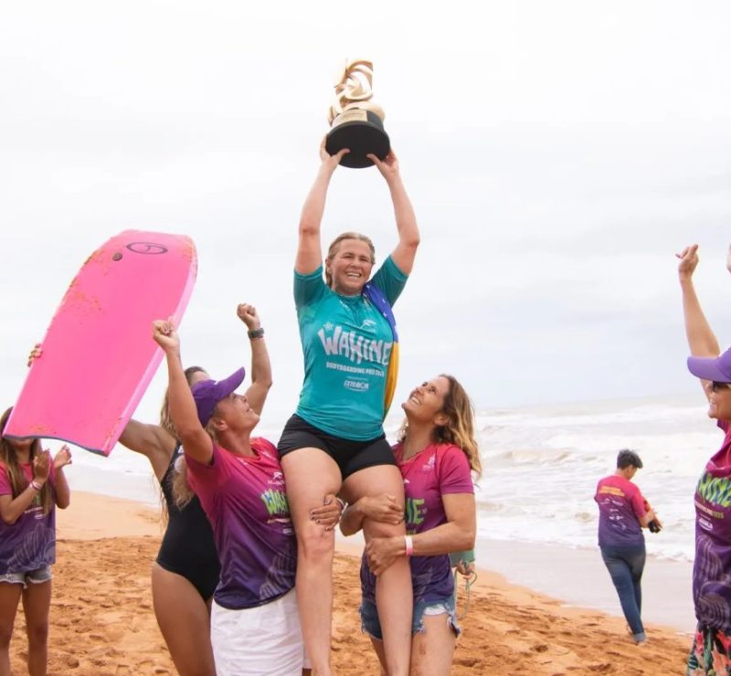 Catarinense de 53 anos conquista título mundial inédito no bodyboarding