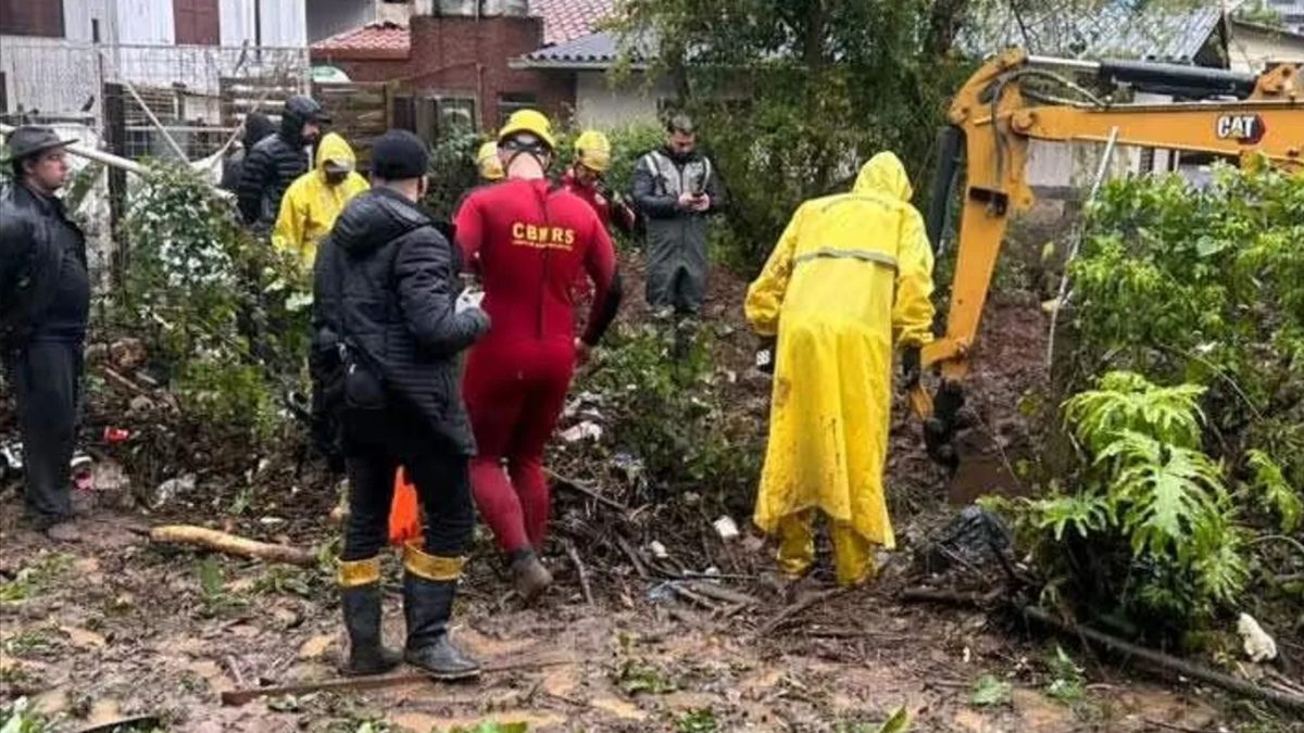 Chuva de quase 200 mm deixa quatro desaparecidos na Serra