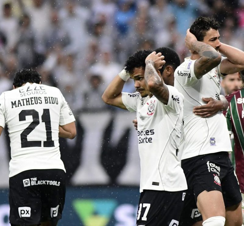 Corinthians encara tabela decisiva e clássicos para evitar queda
