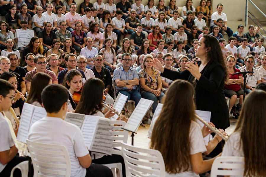 Colégio Moysés Lupion celebra 80 anos com música, história e in...