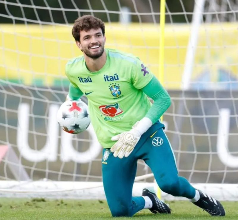 Otávio entra para a história dos goleiros jovens da seleção brasileira