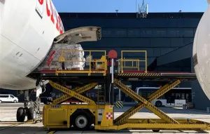 Demanda global de carga aérea cresce 4,4% em agosto ante mesmo mês de 2025