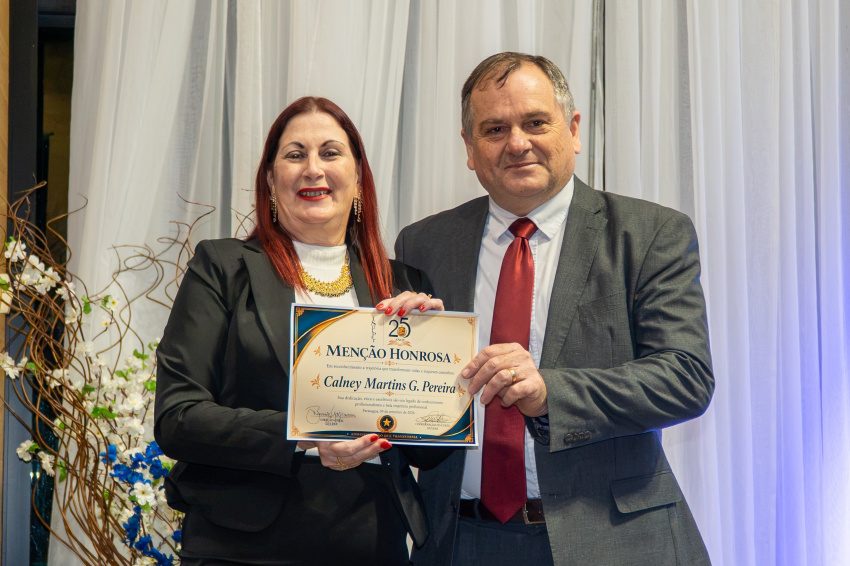Dia do Administrador reúne profissionais e valoriza a formação em Paranaguá com homenagem a secretário municipal