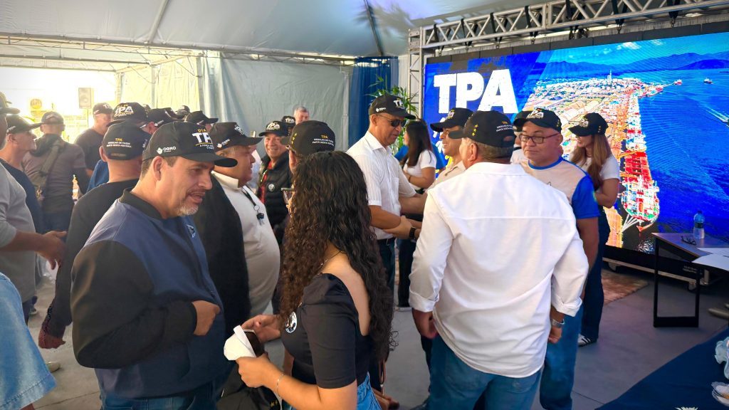Dia Municipal dos TPAs celebra trajetória e transformação dos trabalhadores portuários em Paranaguá