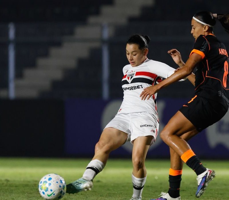 Corinthians e São Paulo iniciam disputa pelo Brasileirão feminino