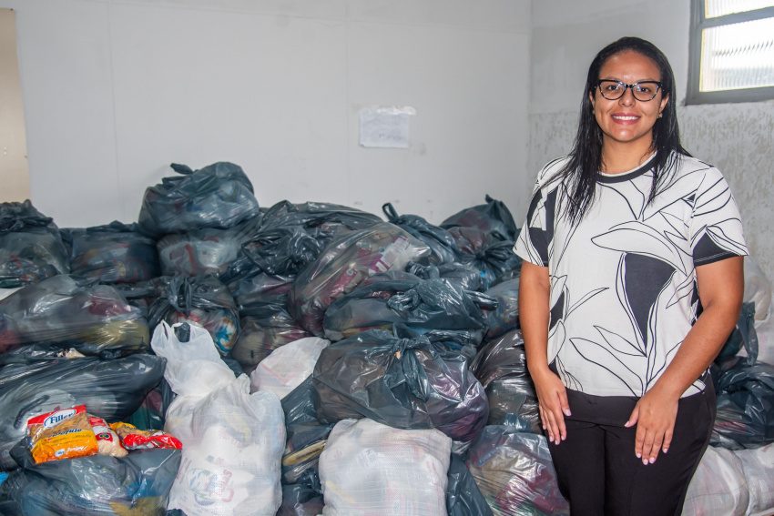 Show de Henrique e Juliano arrecada duas toneladas de alimentos em Paranaguá
