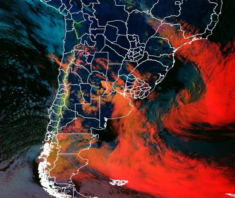 Ciclone duplo e frente fria formam cenário de alto risco no Sul