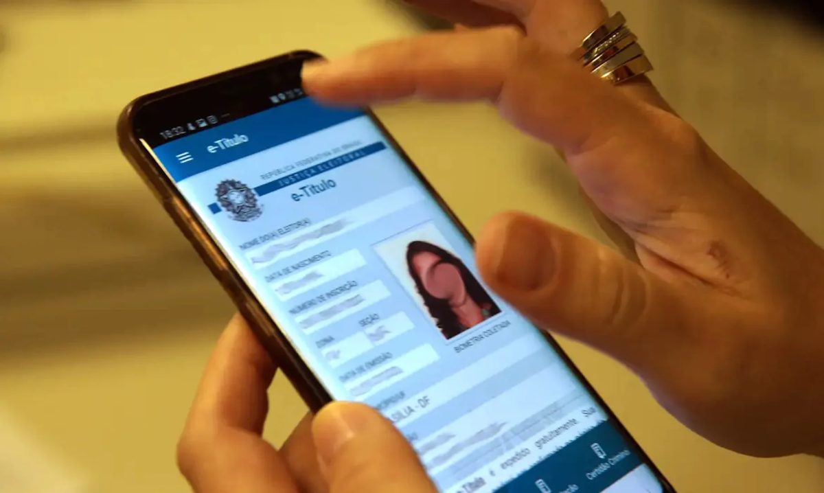 E-Título: eleitores têm até 3 de outubro para baixar e validar o app