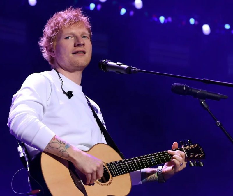 Ed Sheeran chora em show na Filadélfia após polêmica com Macklemore