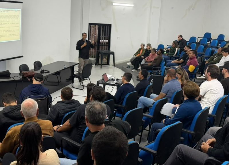 Audiência pública em Matinhos debate estacionamento rotativo pago e gera dúvidas