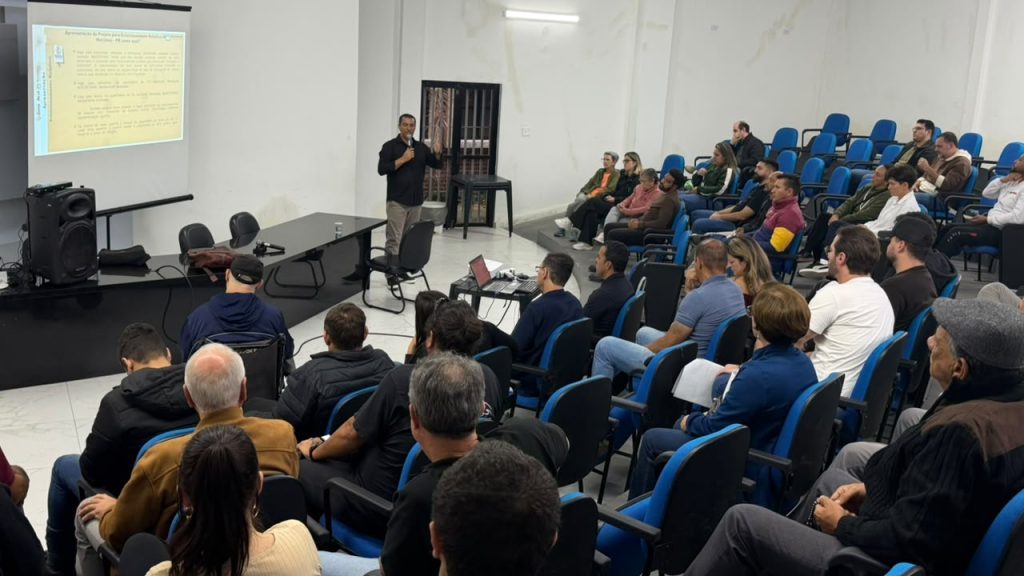 Estacionamento rotativo de Matinhos é questionado por moradores durante audiência pública; “turistas vão preferir outras praias”