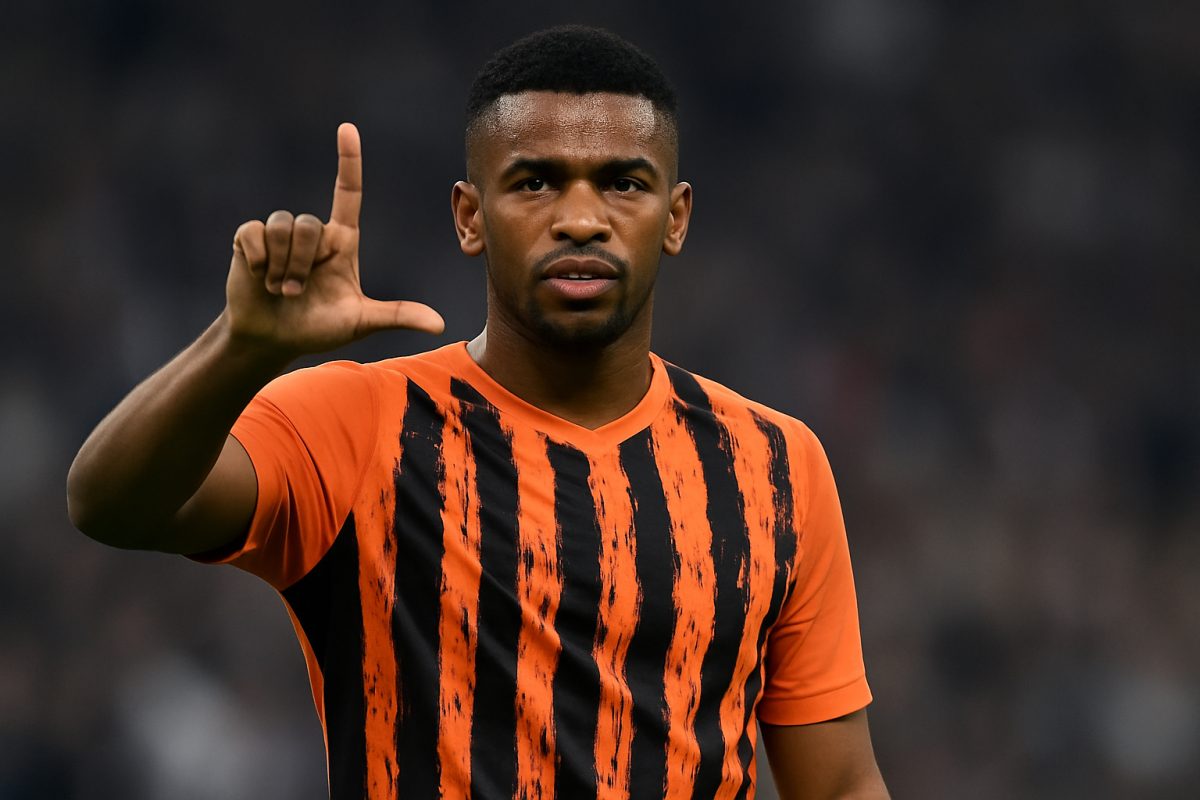Alisson realiza sonho e estreia na Champions League pelo Shakhtar Donetsk