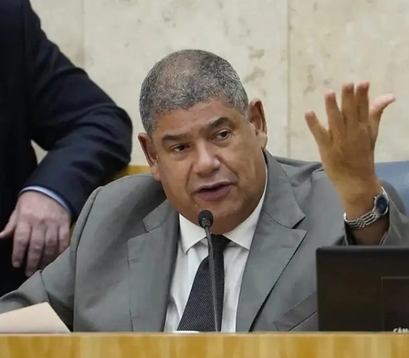 Milton Leite se entrega à polícia após operação contra o PCC