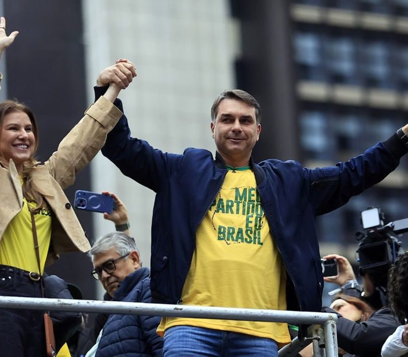 Flávio Bolsonaro aposta em enxugar Estado e endurecer segurança em plano