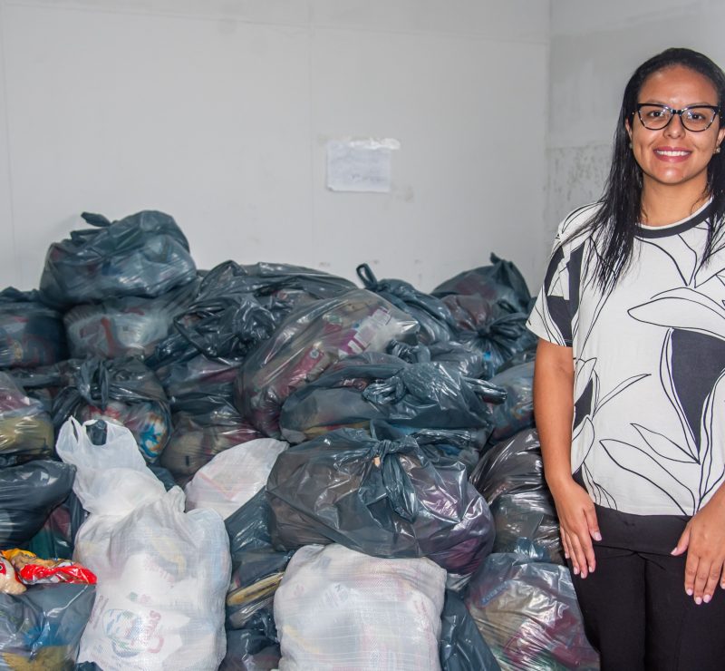 Duas toneladas de alimentos arrecadadas em show serão destinadas a famílias atendidas pelos CRAS