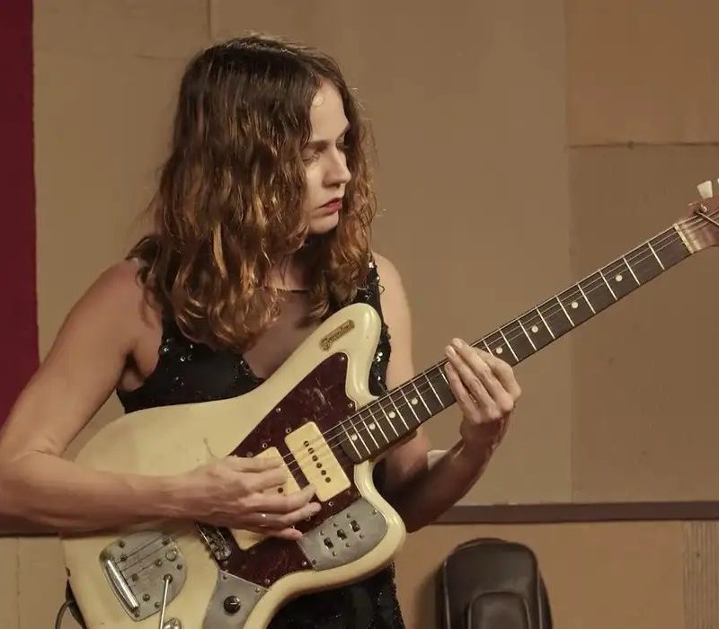 Gabi Terra brilha neste sábado no reality duelo de guitarras