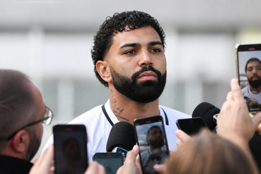 Gabigol se pronuncia após declarações sobre Cruzeiro e Flamengo e faz pedido à torcida do Santos; assista Foto: Raul Baretta/ Santos FC