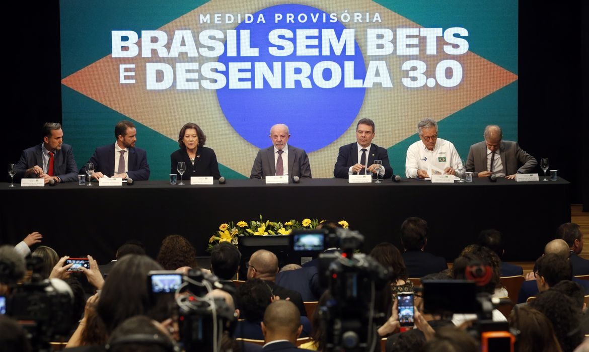 Governo cria 3ª fase do Desenrola com compra de dívidas pela União