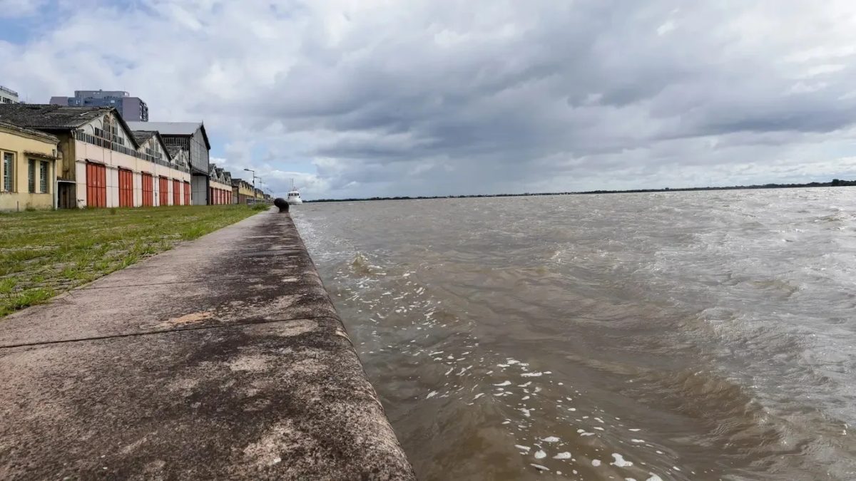 Guaíba tem nova cheia e vai subir mais com grande vazão do Jacuí