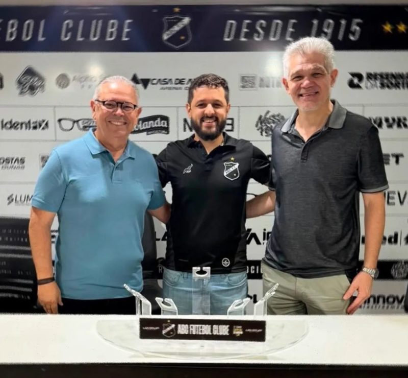 Idamylton Garcia assume comando do Conselho Deliberativo do ABC