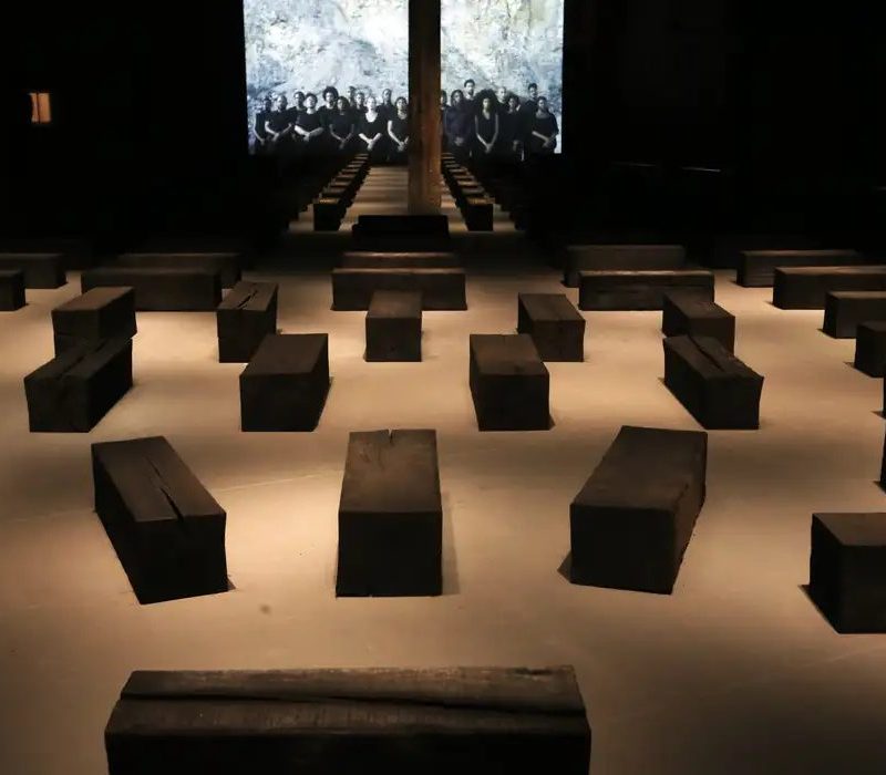Obra de Grada Kilomba expõe horrores da escravidão em SP