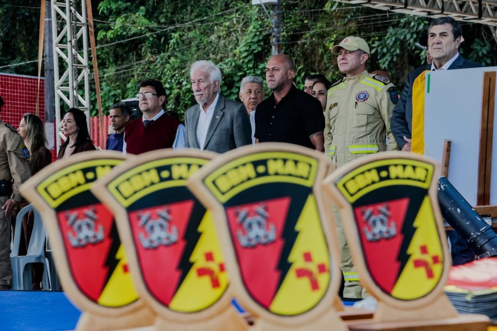 Litoral do Paraná ganha primeiro batalhão dos Bombeiros para ocorrências aquáticas