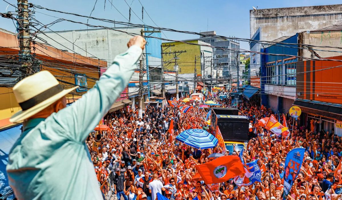 Lula amplia agenda de campanha em quatro estados e avalia ir ao debate da TV Globo