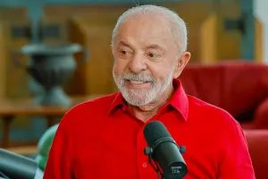 Lula anuncia distribuição gratuita de canetas emagrecedoras pelo SUS