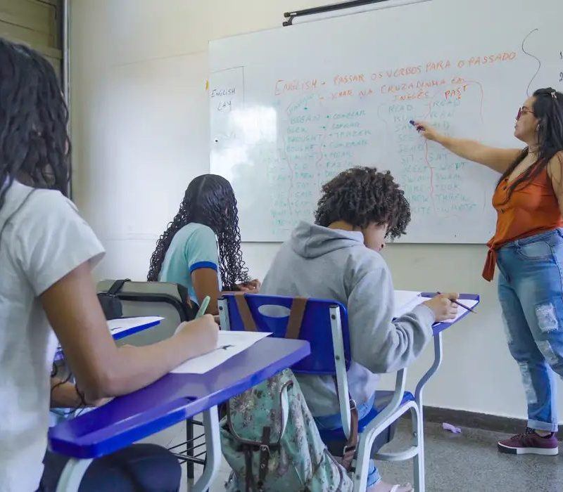 Prova nacional docente já selecionou mais de 10 mil professores no Brasil
