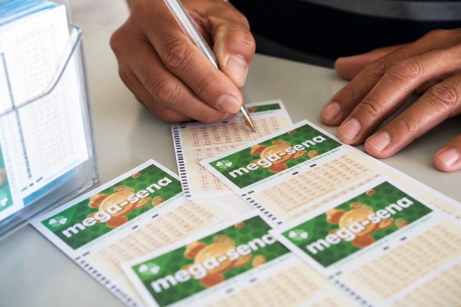 Mega-Sena pode premiar R$ 48 milhões neste domingo; saiba como participar