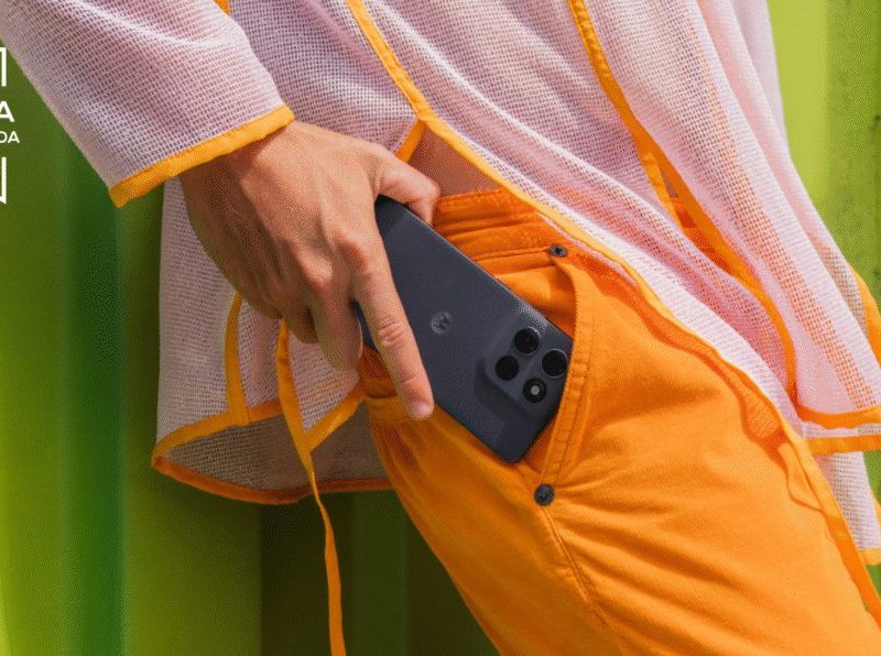 Moto g86 5G tem desconto de 42% e preço despenca para R$ 1.449