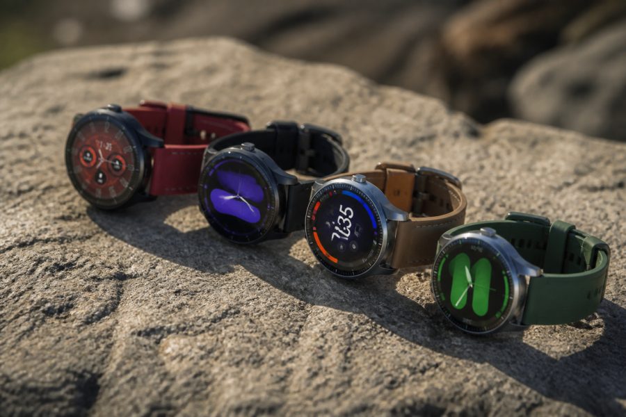 Motorola apresenta Moto Watch Ultra: smartwatch premium com 4G e Wear OS