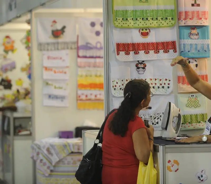 Programa Mulheres Mil lança 1,3 mil vagas em cursos gratuitos