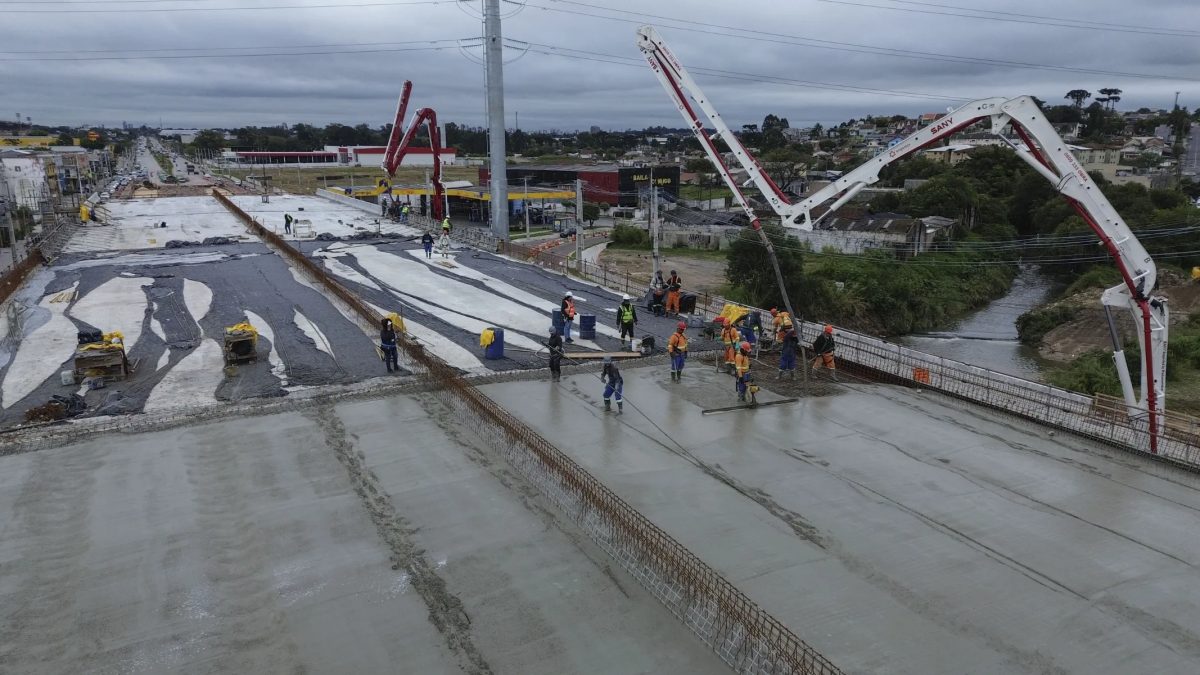 Novo viaduto de ligação entre Curitiba e Pinhais entra em fase final