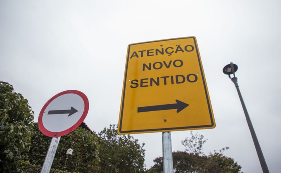 Obras e mudanças no trânsito alteram circulação em ruas do Capão Raso, em Curitiba; veja o que muda